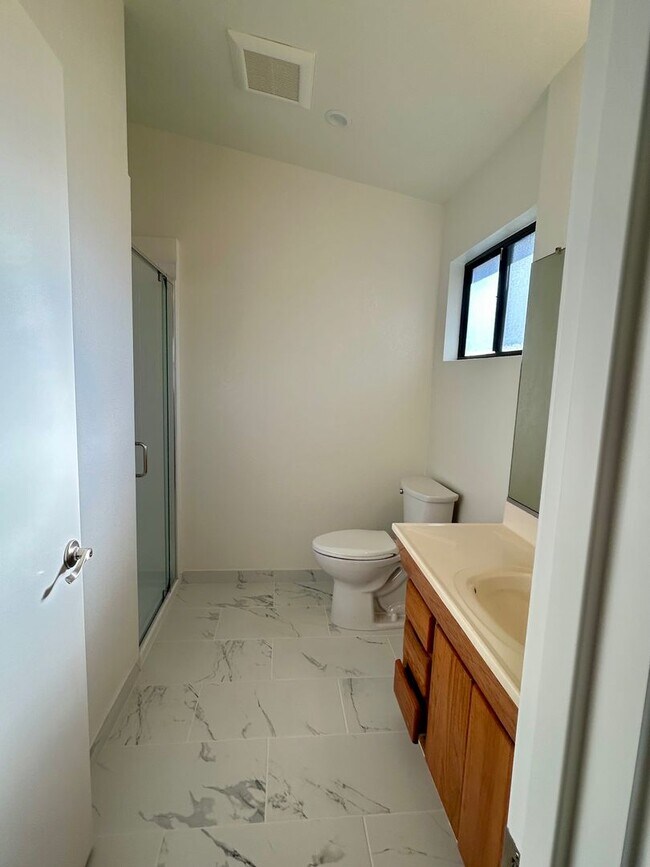 Building Photo - 1601 San Pascual St