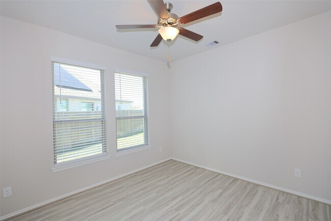 Building Photo - 1342 Wild Mustang Trl