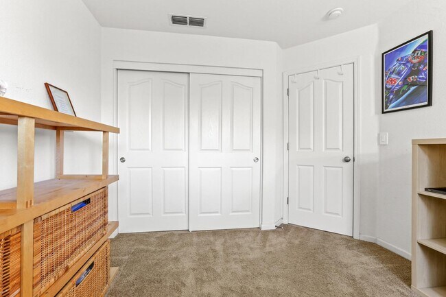 Building Photo - 507 Dante Cir