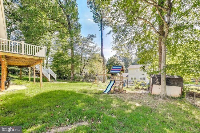 Building Photo - 5406 Parkvale Terrace