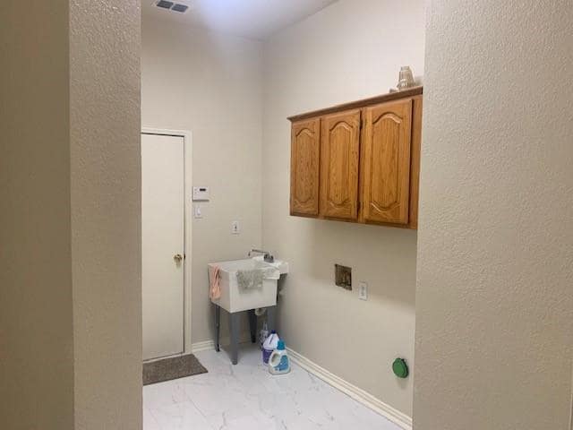 Building Photo - 1027 Creek Bend