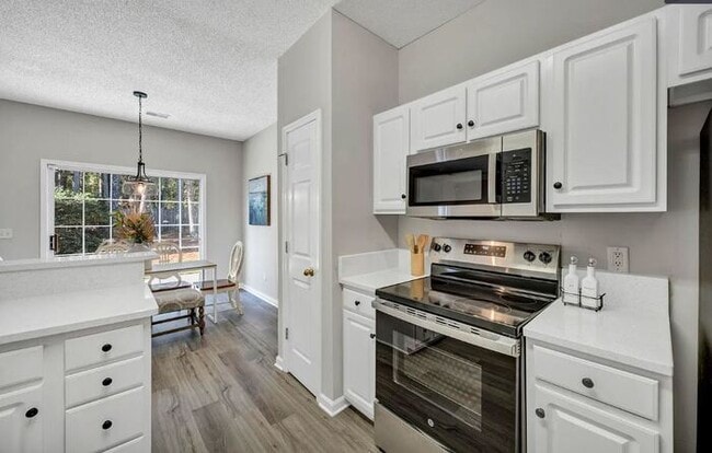 Building Photo - Remodeled home