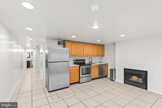 Building Photo - 607 Florida Ave NW