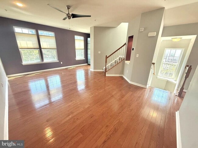 Building Photo - 9407 ASTON Vlg