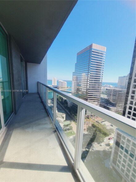 Building Photo - 500 Brickell Ave