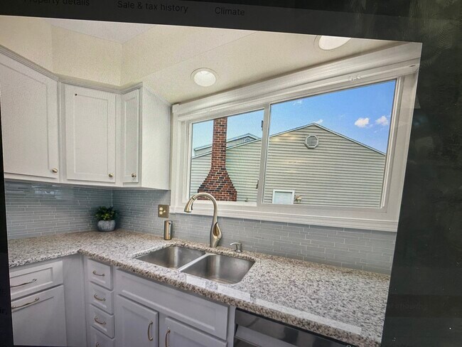 Building Photo - 1700 Copeland Cir