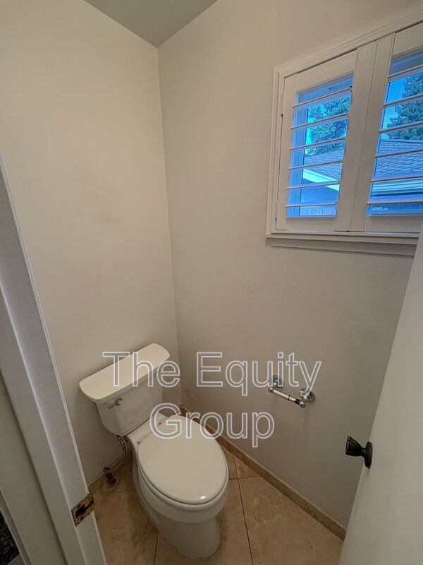 Building Photo - 445 N O'Farrell Ct