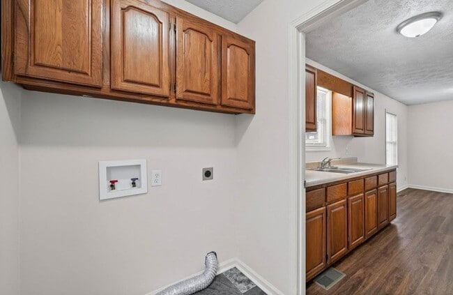 Building Photo - 101 Avalon Blvd