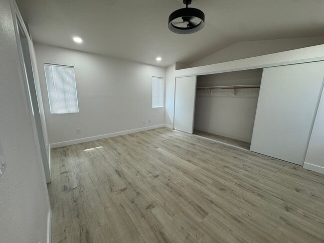 Building Photo - 1565 Joanne St