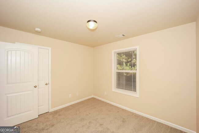 Building Photo - 106 Heritage Club Ln