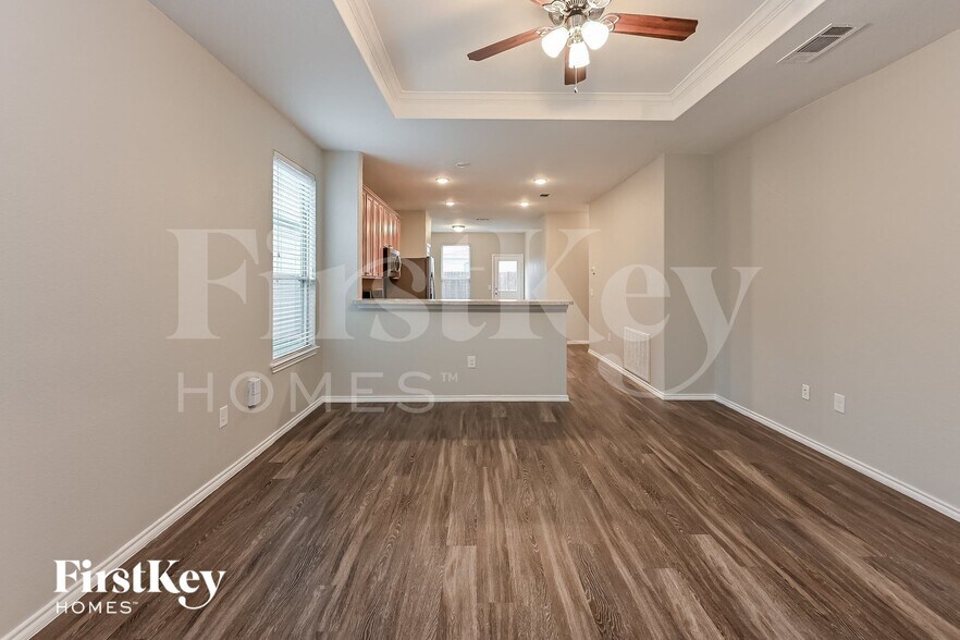 Building Photo - 14711 Myrtle Point Dr