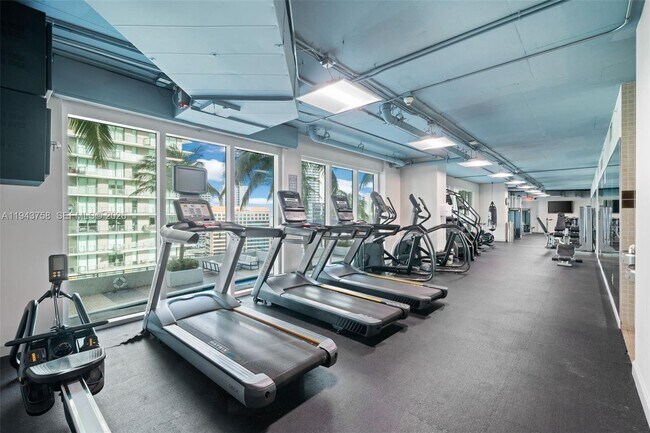 Building Photo - 60 SW 13th St