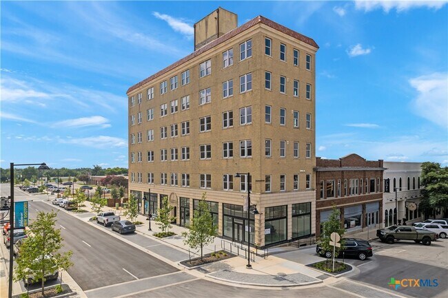 Primary Photo - 103 E Central Ave
