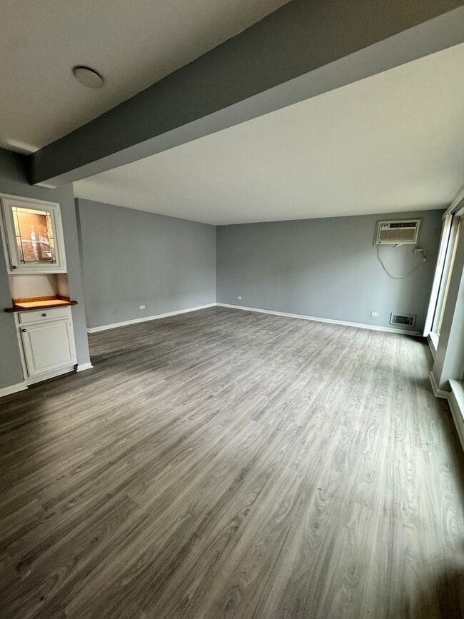 Building Photo - 1920 Cherry Ln