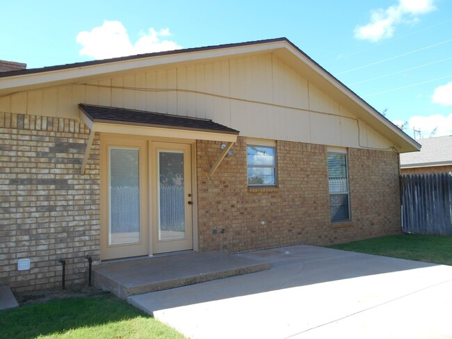 Building Photo - 7405 Utica Ave