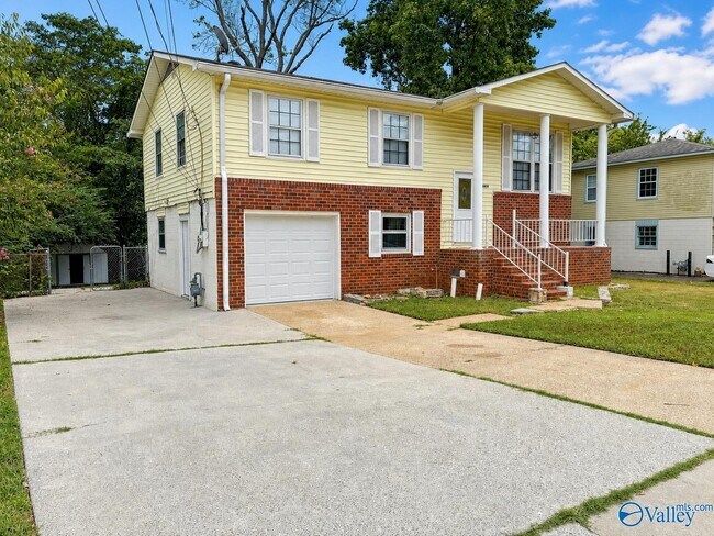 Building Photo - 4459 Millvale Dr SW