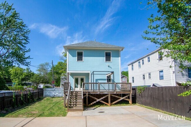 Building Photo - 822 E Lenoir St