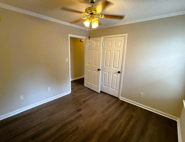 Building Photo - 2271 Lake Springs Ln