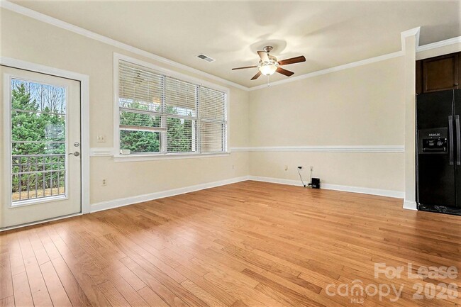 Building Photo - 103 Steinbeck Wy