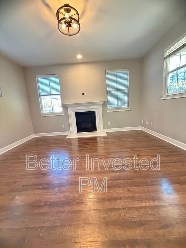 Building Photo - 2455 Prairie Ln