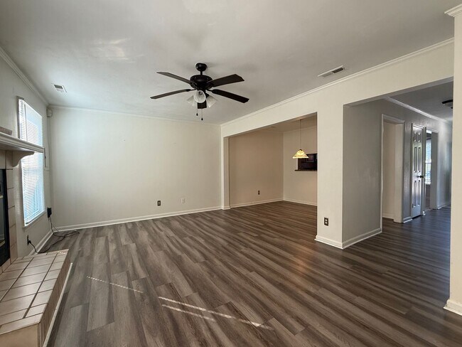 Building Photo - 1118 Hillock Crossing