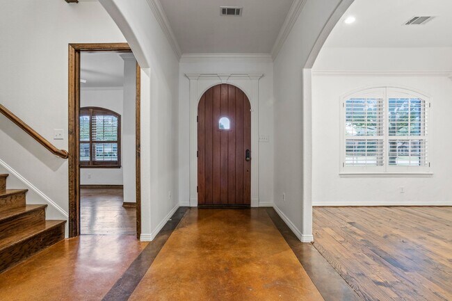 Building Photo - 3744 W Biddison St