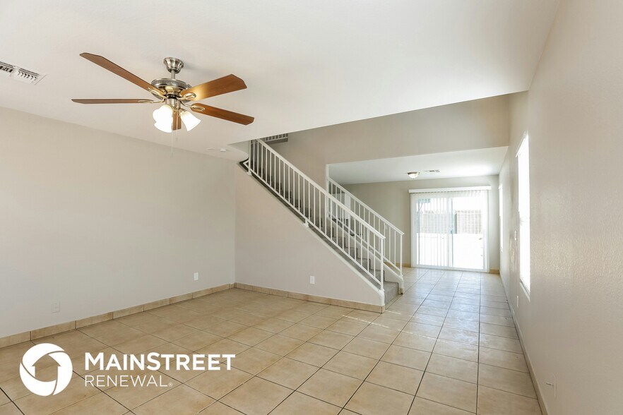 Building Photo - 2843 S 63rd Ln
