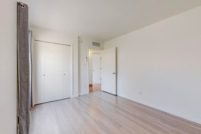 Building Photo - 876 Tramway Ln Ct NE