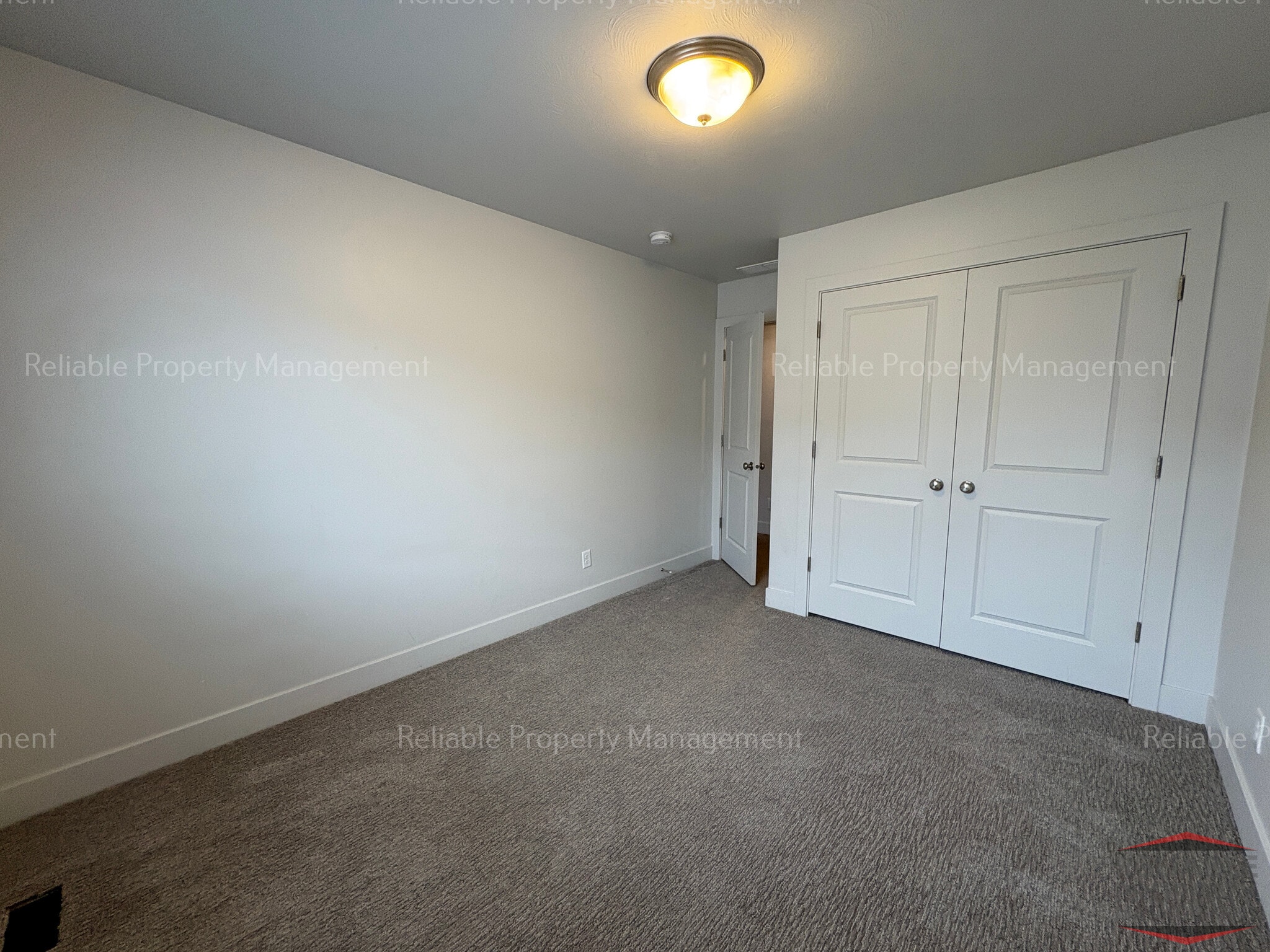 Building Photo - 140 S Emery Ln
