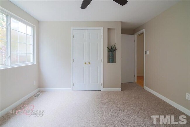 Building Photo - 7705 Sandra Ln