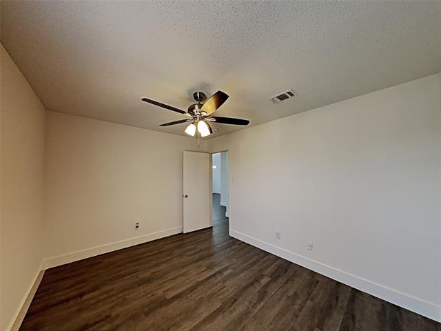Building Photo - 2705 Hidden Springs Dr