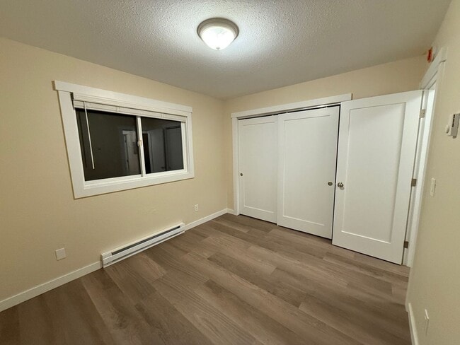 Building Photo - 1860 Myrtle St