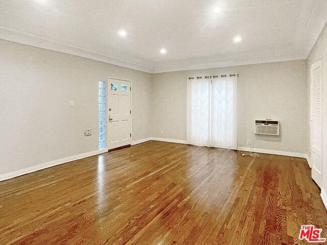 Building Photo - 440 N Spaulding Ave