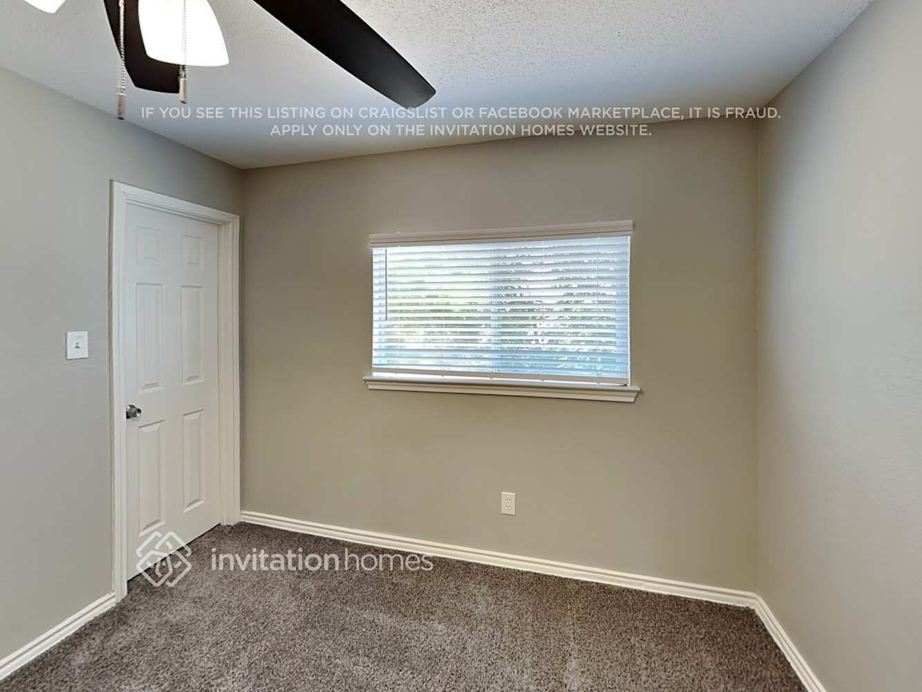 Building Photo - 12002 Peachtree Ln