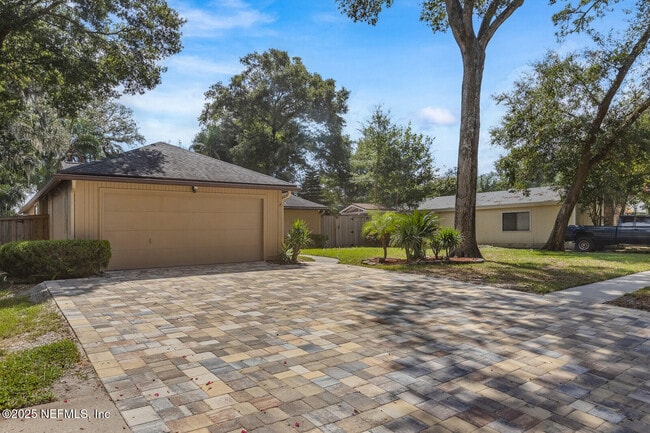 Building Photo - 4765 Marsh Hammock Dr W