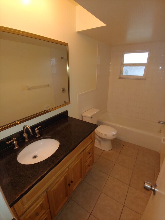 Building Photo - 4027 Audubon Dr