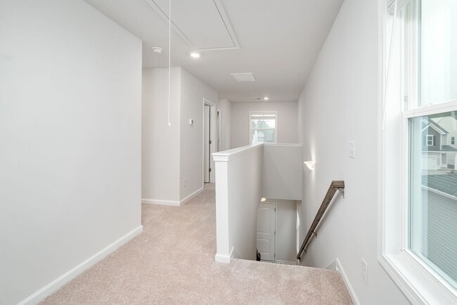 Building Photo - 775 Justify Lp