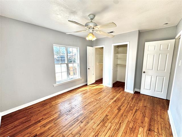 Building Photo - 1415 Abelia St