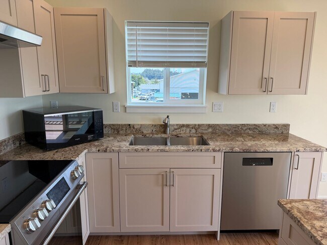 Building Photo - New Construction Two Bedroom Apartments in Coupeville!
