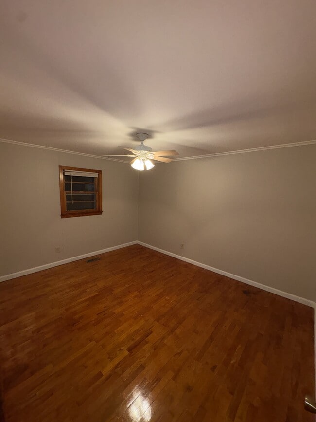 Building Photo - 426 Evergreen St