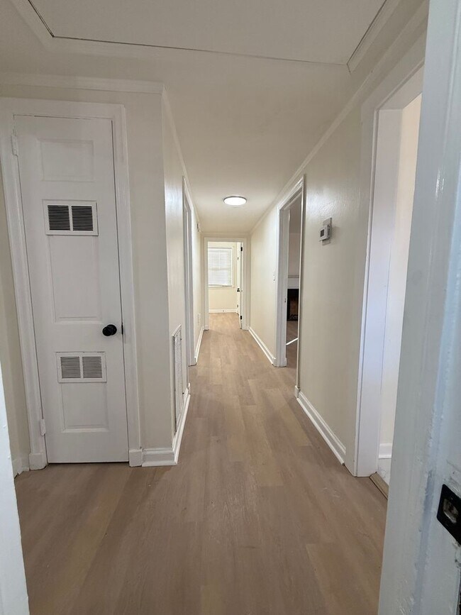 Building Photo - Recently remodeled 3-bedroom, 2-bath home located in East Montgomery.