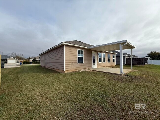 Building Photo - 912 Sentinel Cir