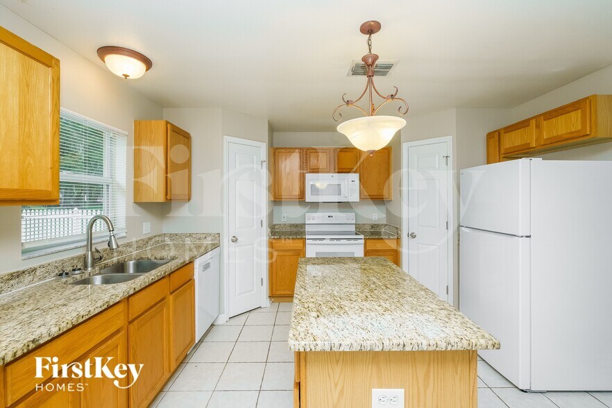 Building Photo - 6430 Gondola Dr