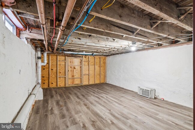 Building Photo - 2626 Master St