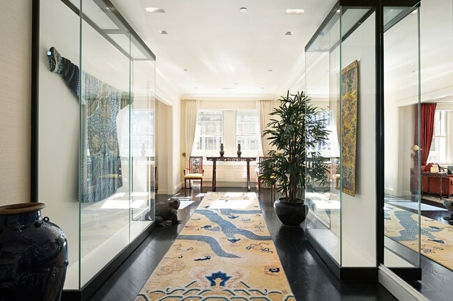 Building Photo - 781 5th Ave