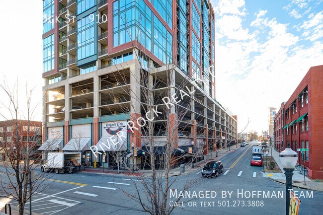 Building Photo - 315 Rock St