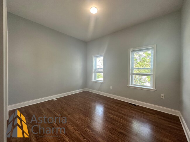 Building Photo - Updated 2 Bedroom 1.5 Bath Home with Deck,...