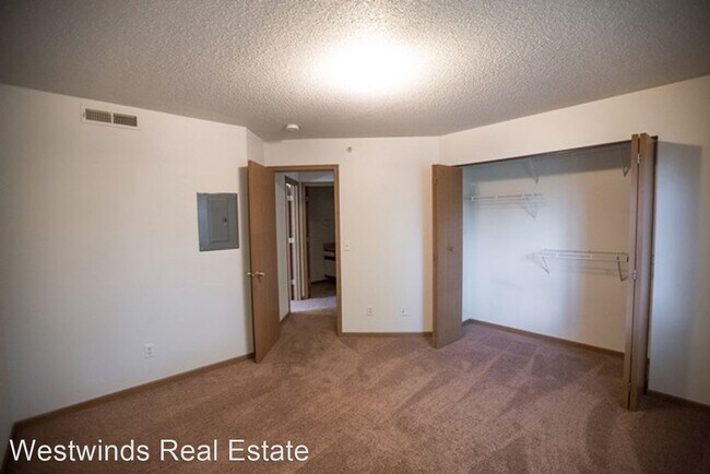 Building Photo - 2 br, 1 bath House - 2536 Rushmore Drive