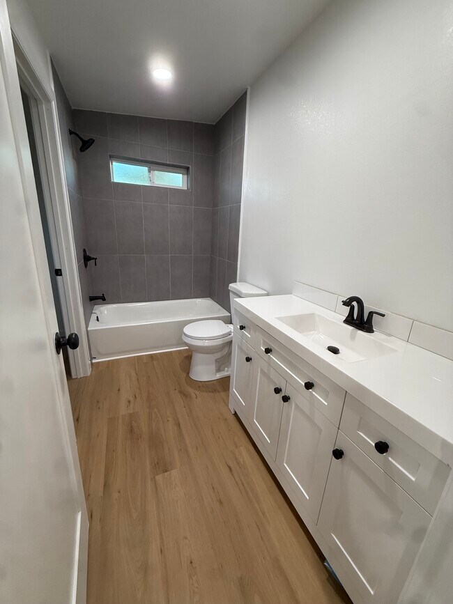 Building Photo - 46633 N 41st Ave