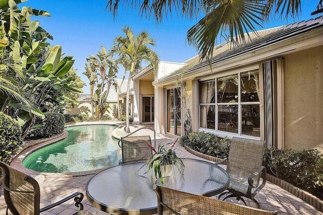 Building Photo - 9119 Baybury Ln